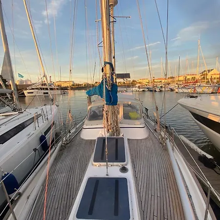 Bateau A Quai Saint-Gilles-Croix-de-Vie